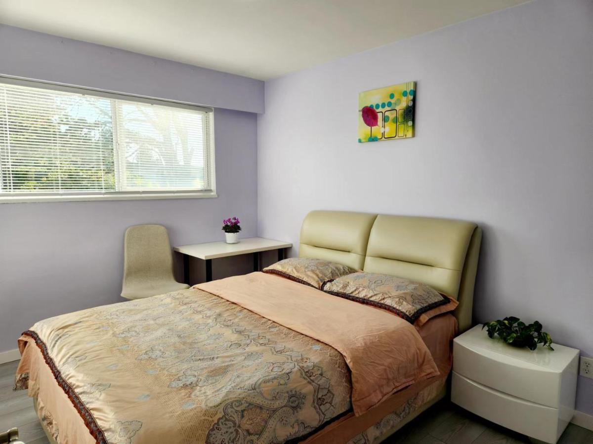 Private Single Room In A House Richmond Esterno foto