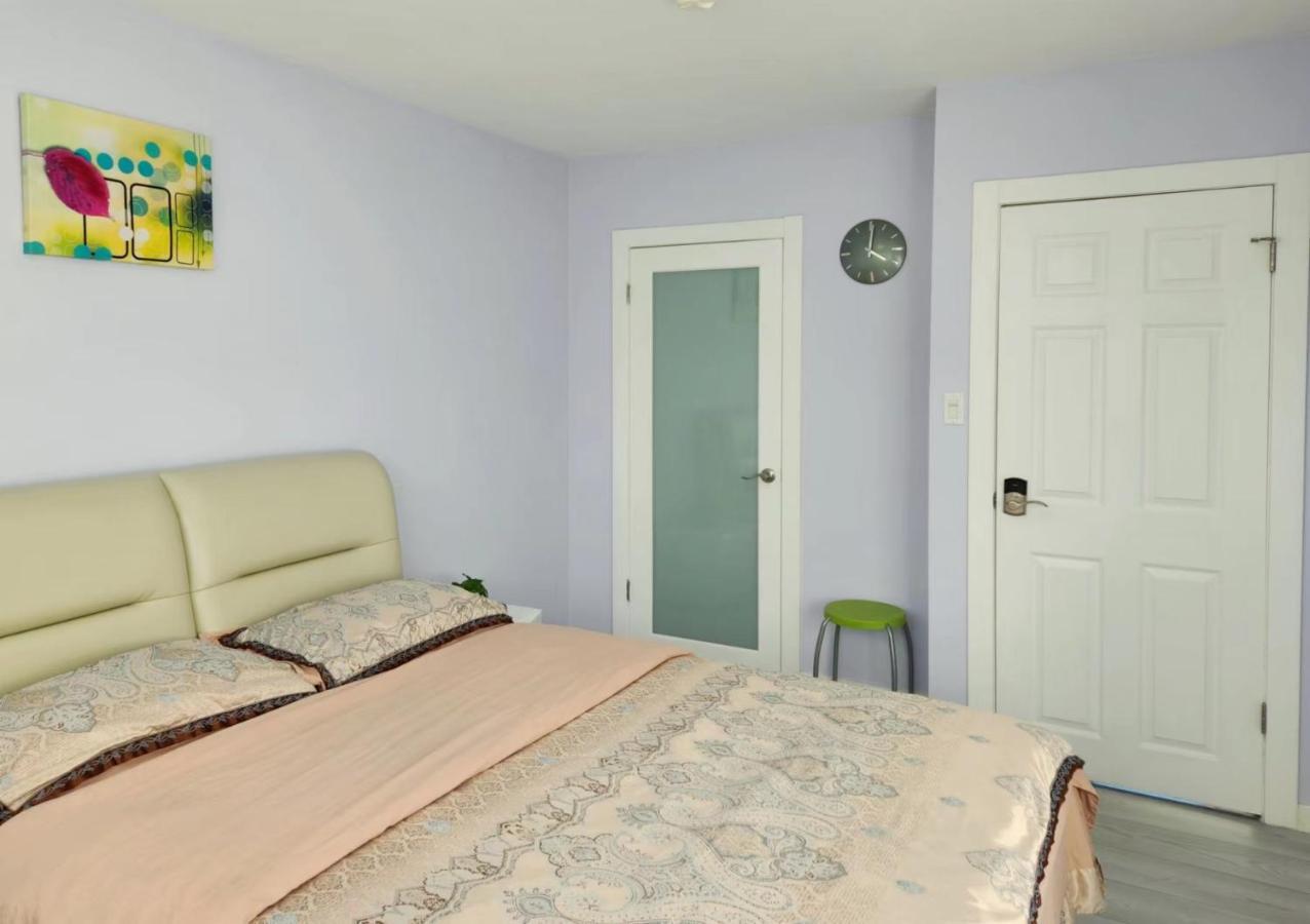 Private Single Room In A House Richmond Esterno foto